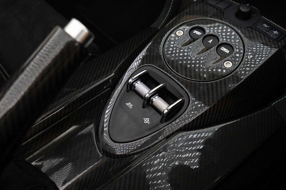 2012 Lamborghini Gallardo LP570-4 Performante L140