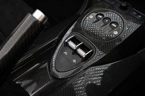 2012 Lamborghini Gallardo LP570-4 Performante L140