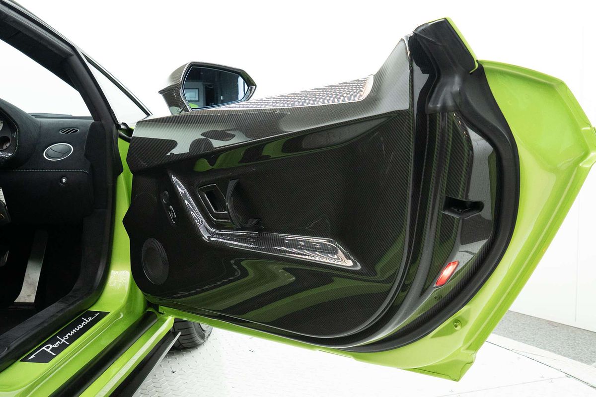 2012 Lamborghini Gallardo LP570-4 Performante L140