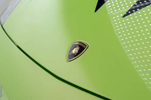 2012 Lamborghini Gallardo LP570-4 Performante L140