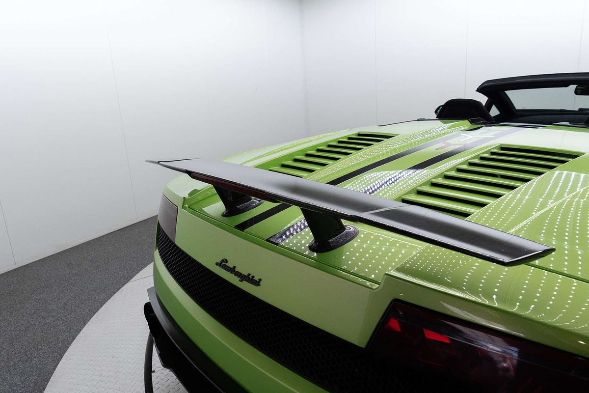 2012 Lamborghini Gallardo LP570-4 Performante L140