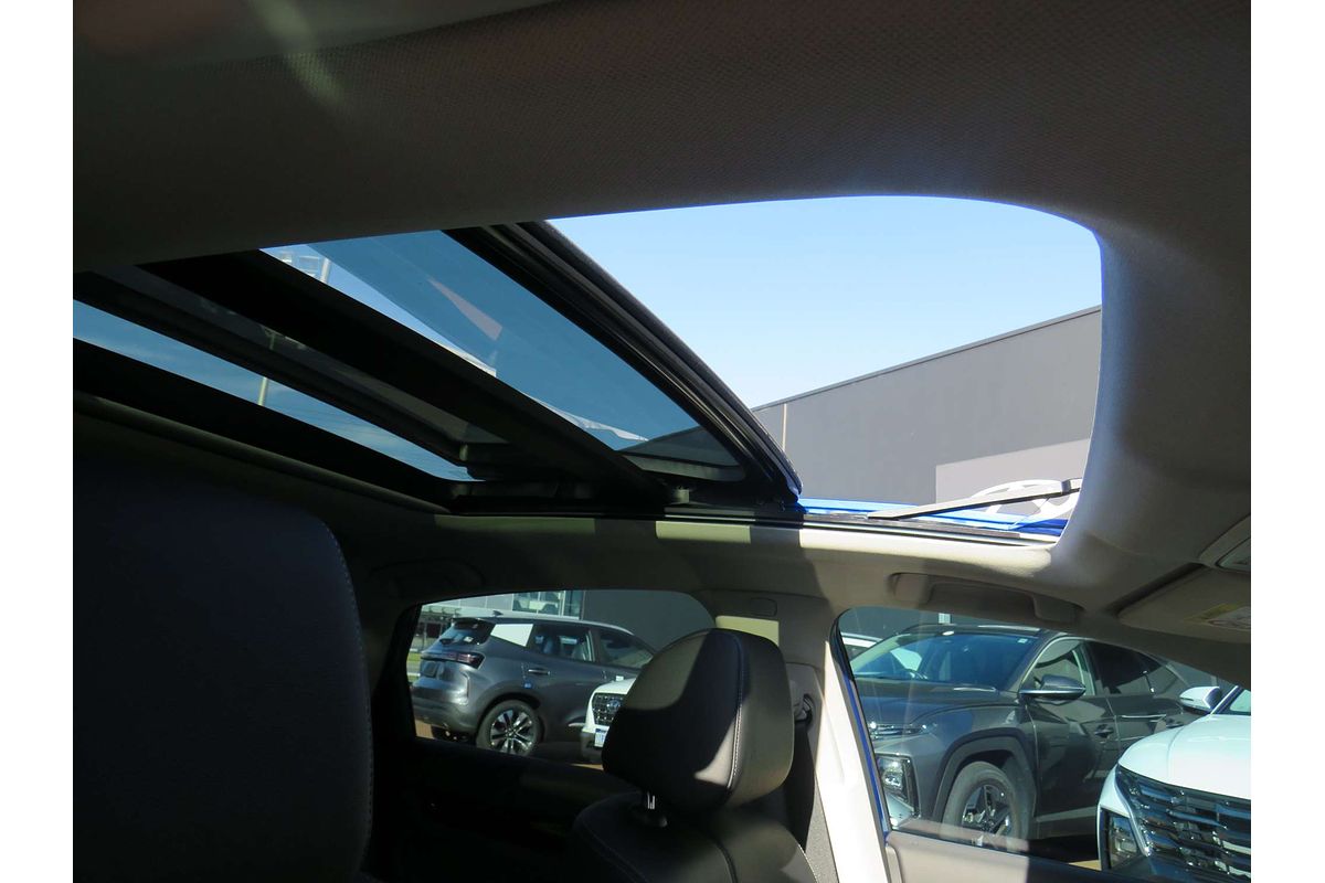 2023 Honda Civic e:HEV LX 11th Gen