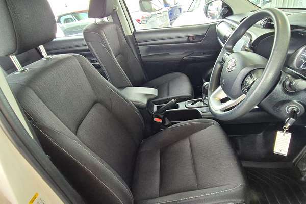 2020 Toyota Hilux SR GUN126R 4X4