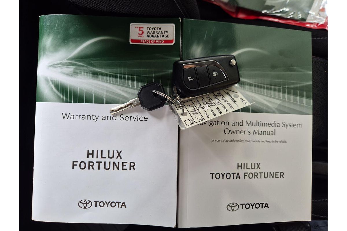 2020 Toyota Hilux SR GUN126R 4X4