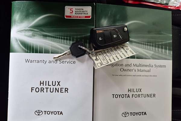 2020 Toyota Hilux SR GUN126R 4X4