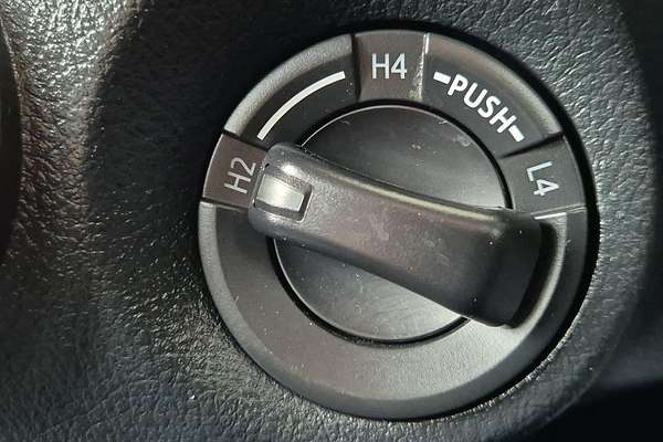 2020 Toyota Hilux SR GUN126R 4X4