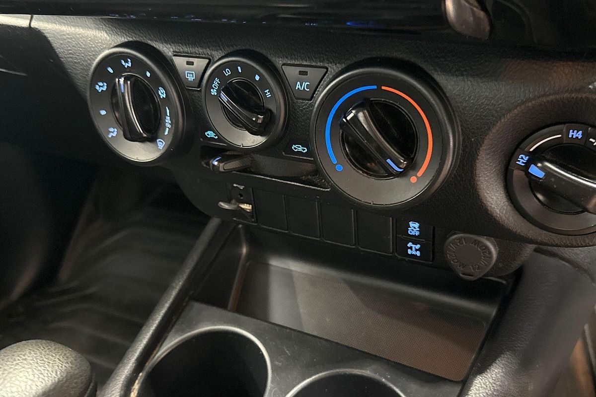 2021 Toyota Hilux SR GUN126R 4X4