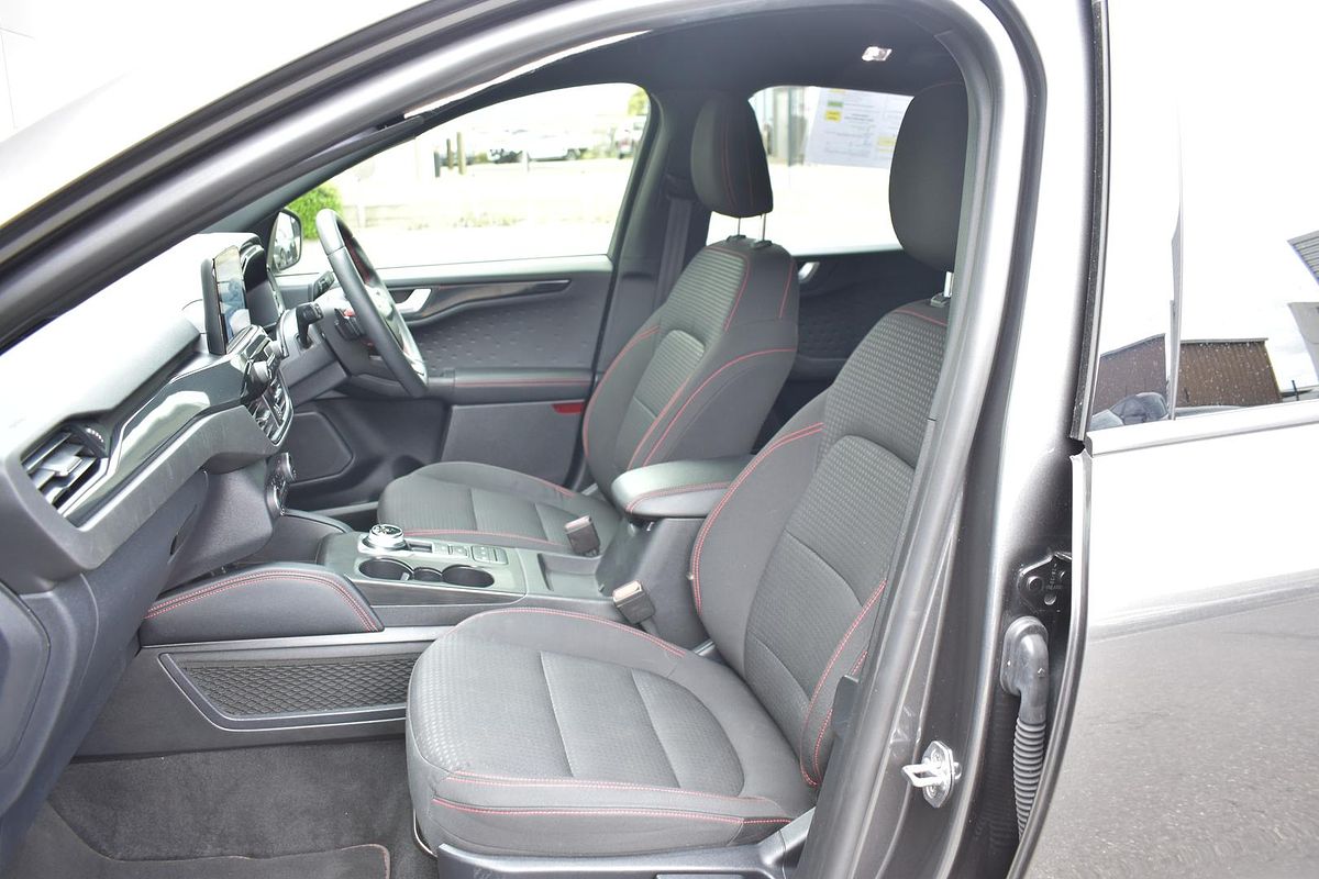 2020 Ford Escape ST-Line ZH