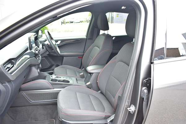 2020 Ford Escape ST-Line ZH