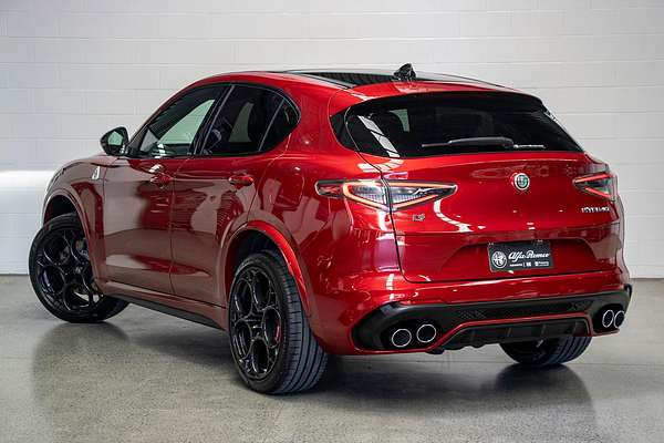 2025 Alfa Romeo Stelvio Quadrifoglio Series 5