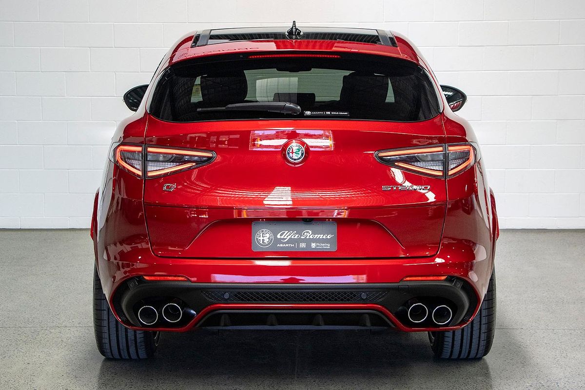 2025 Alfa Romeo Stelvio Quadrifoglio Series 5