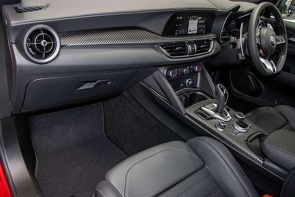 2025 Alfa Romeo Stelvio Quadrifoglio Series 5