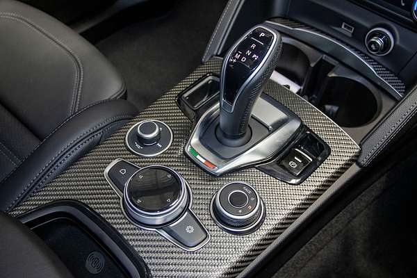 2025 Alfa Romeo Stelvio Quadrifoglio Series 5