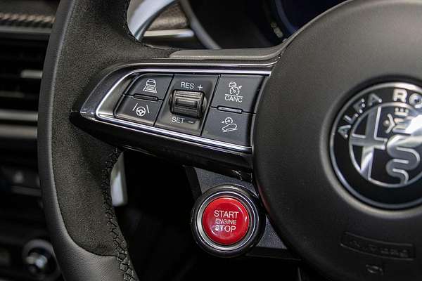 2025 Alfa Romeo Stelvio Quadrifoglio Series 5