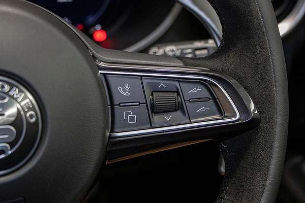 2025 Alfa Romeo Stelvio Quadrifoglio Series 5