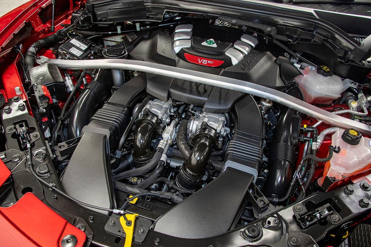 2025 Alfa Romeo Stelvio Quadrifoglio Series 5