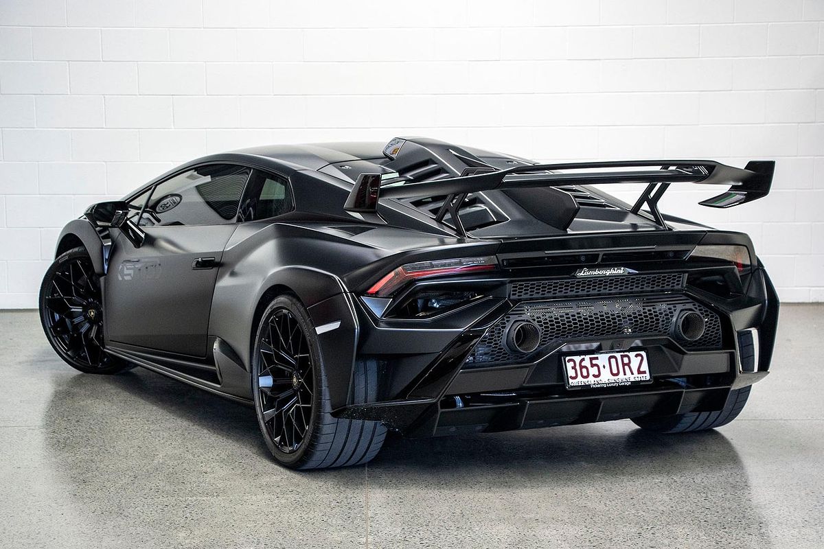 2023 Lamborghini Huracan STO 724
