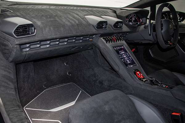 2023 Lamborghini Huracan STO 724