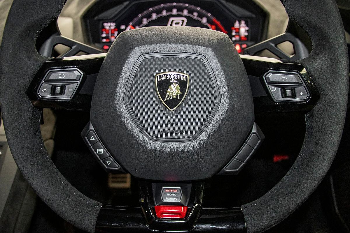 2023 Lamborghini Huracan STO 724