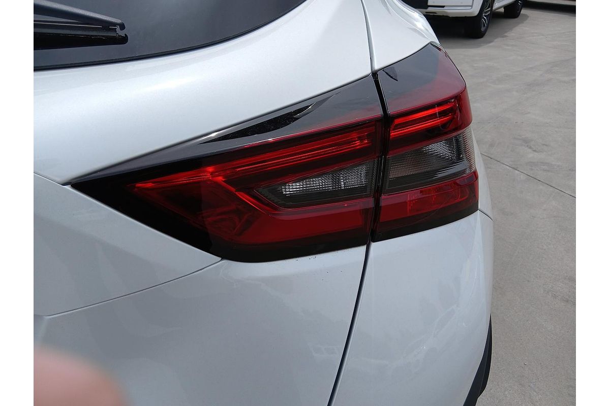 2024 Nissan JUKE ST-L F16