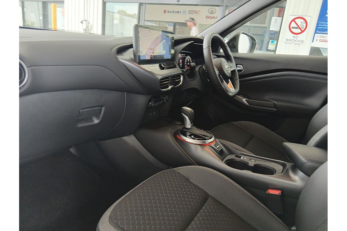 2024 Nissan JUKE ST-L F16