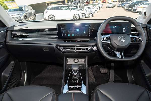 2025 MG HS Excite AS33