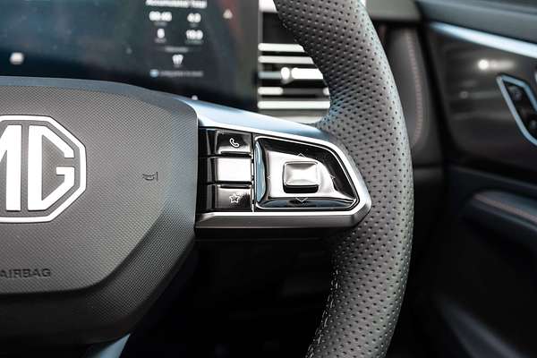 2025 MG HS Excite AS33