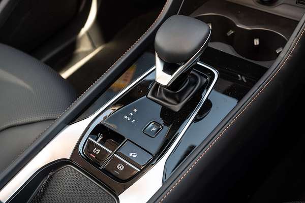 2025 MG HS Excite AS33