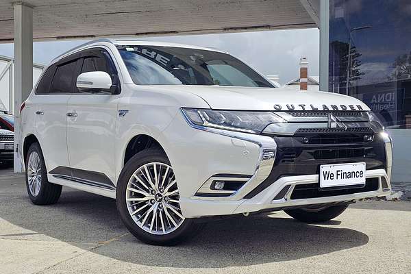 2020 Mitsubishi Outlander PHEV Exceed ZL