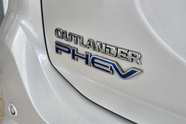 2020 Mitsubishi Outlander PHEV Exceed ZL