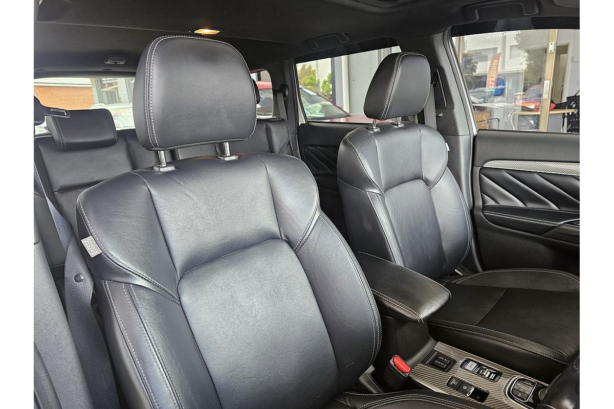 2020 Mitsubishi Outlander PHEV Exceed ZL