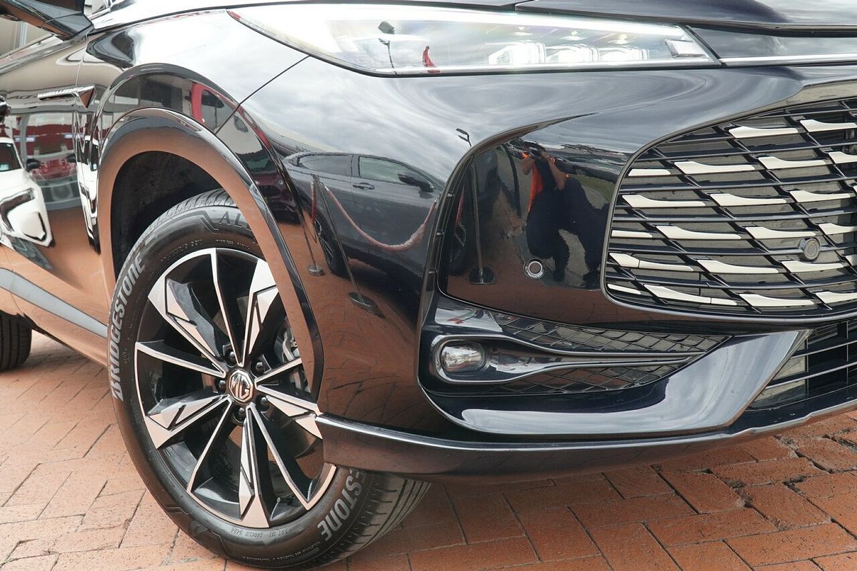 2024 MG HS Essence AS33