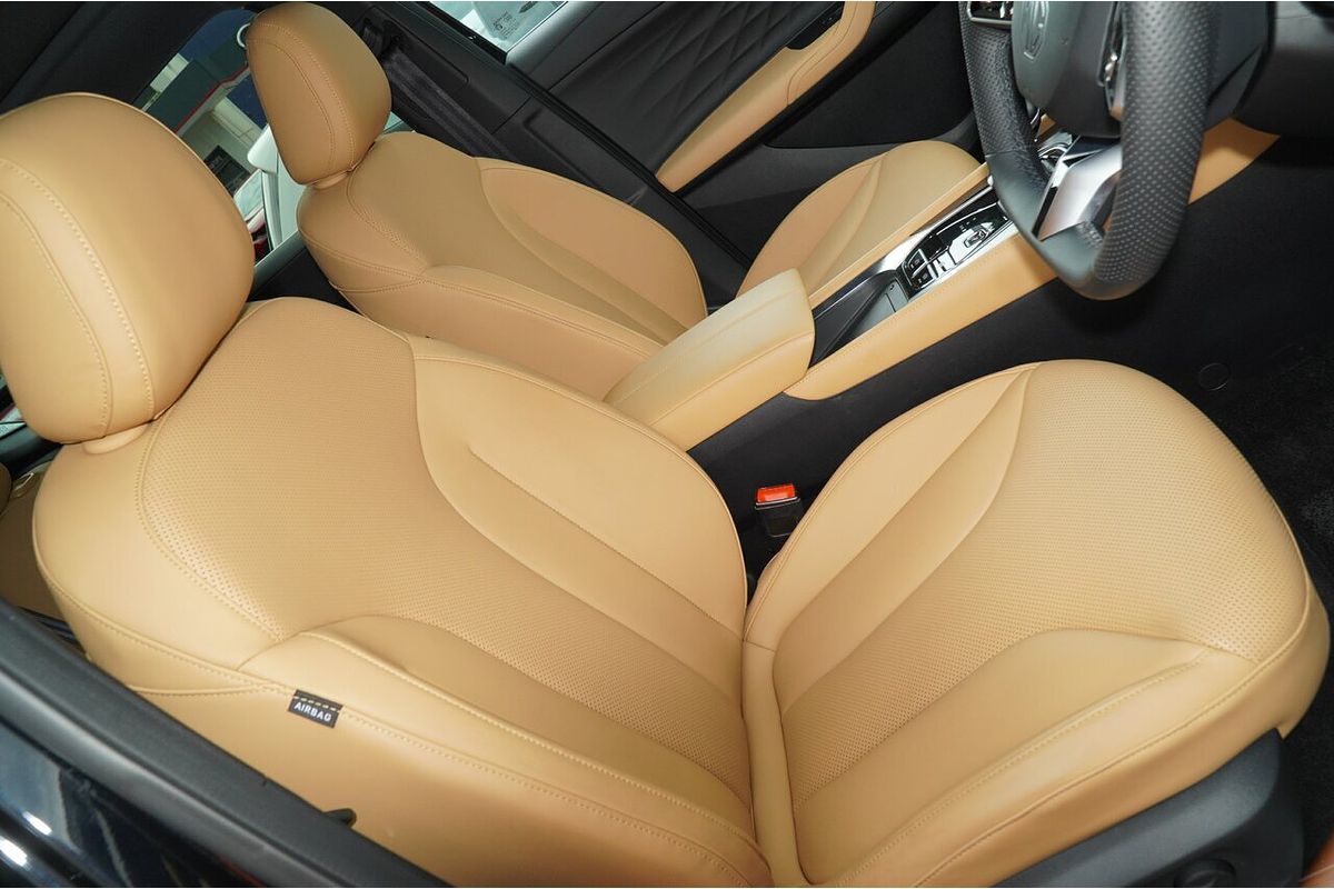 2024 MG HS Essence AS33