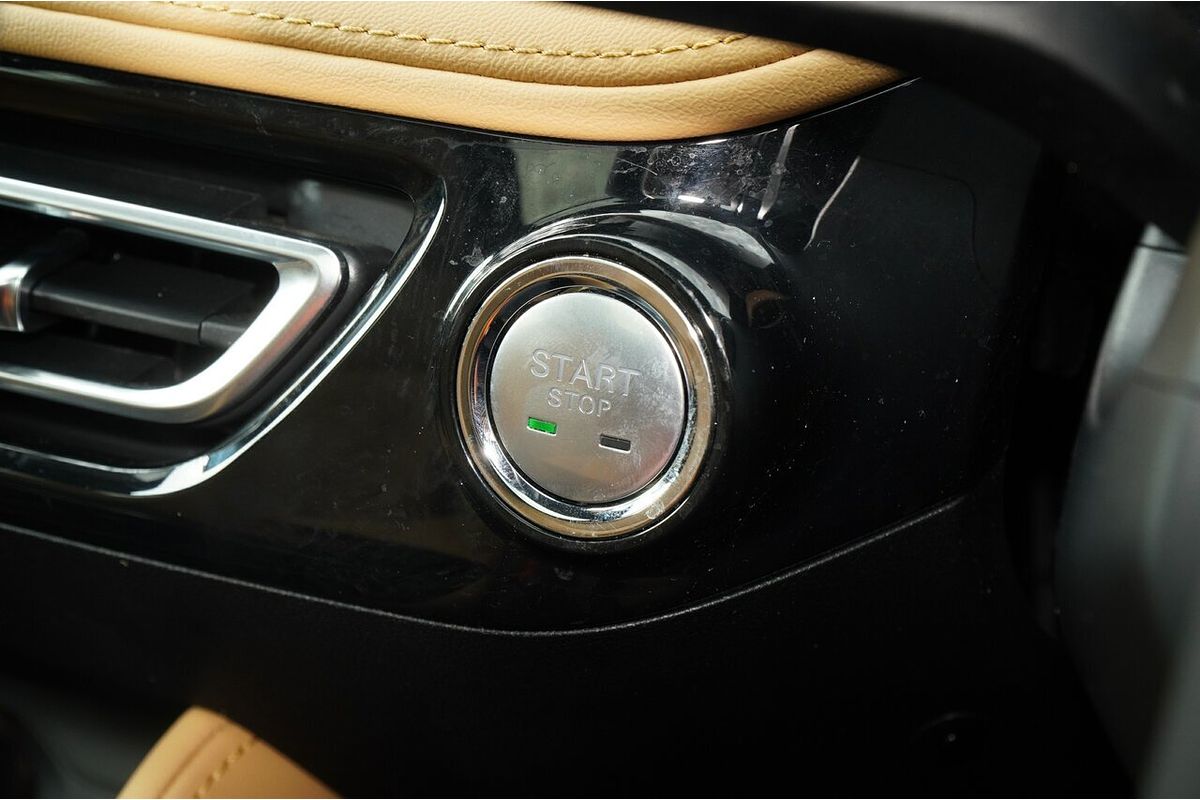 2024 MG HS Essence AS33