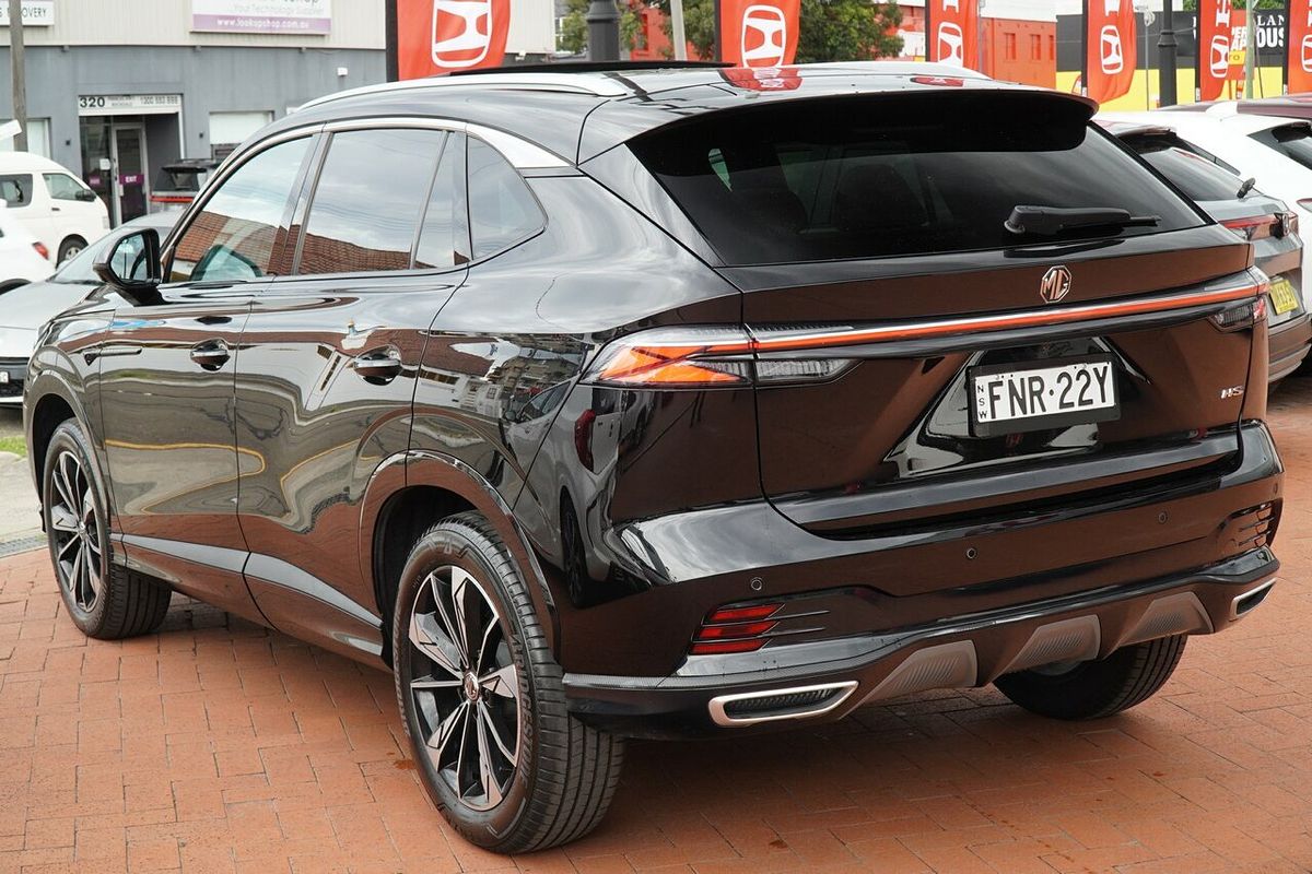 2024 MG HS Essence AS33
