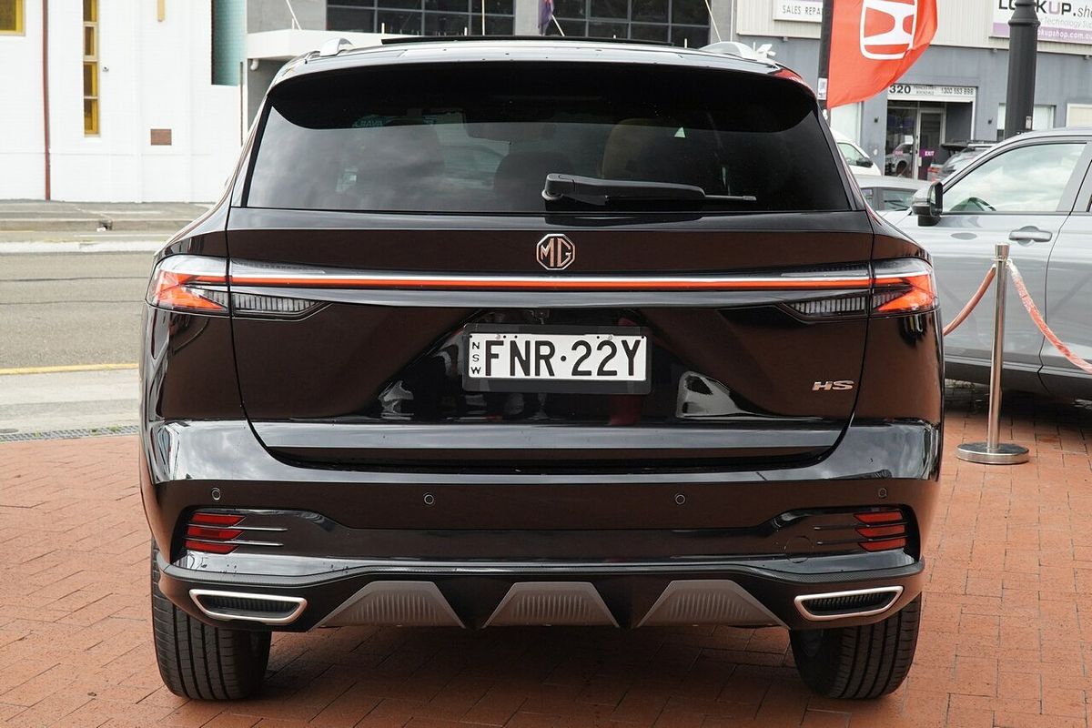 2024 MG HS Essence AS33