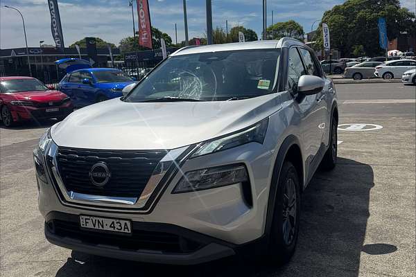 2024 Nissan X-TRAIL ST T33