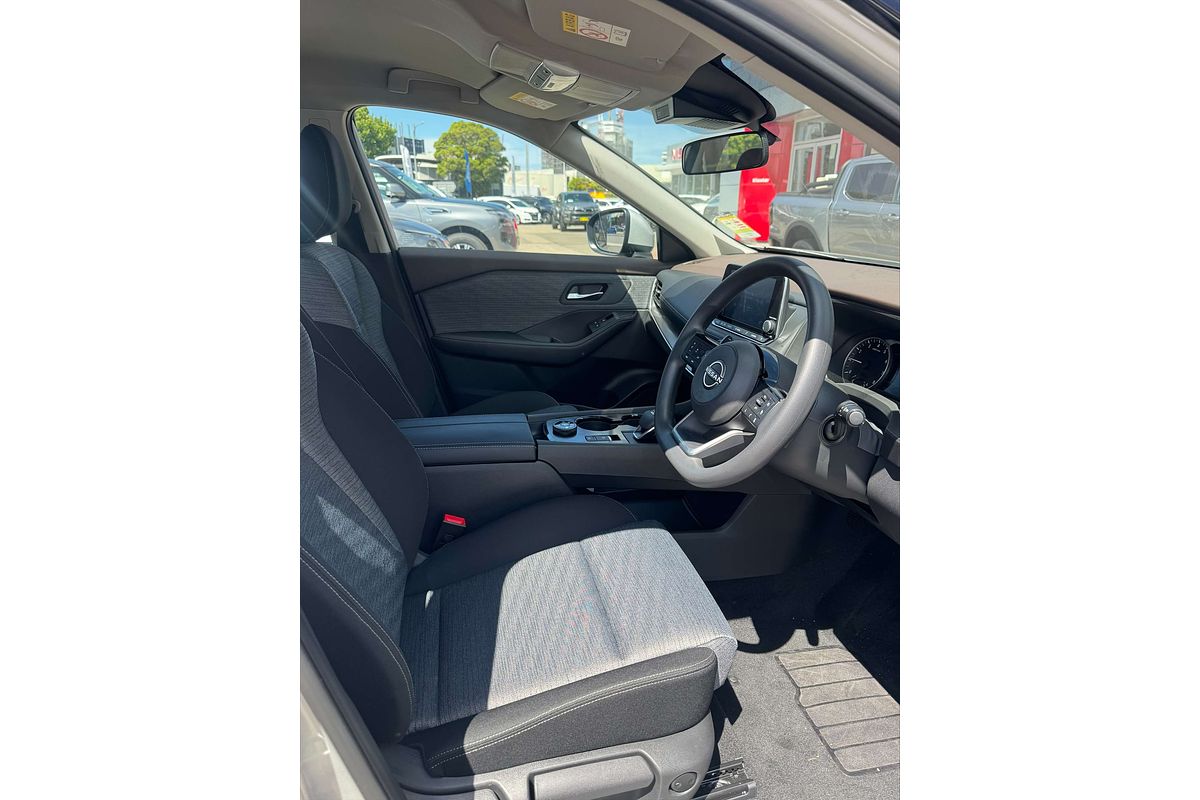 2024 Nissan X-TRAIL ST T33