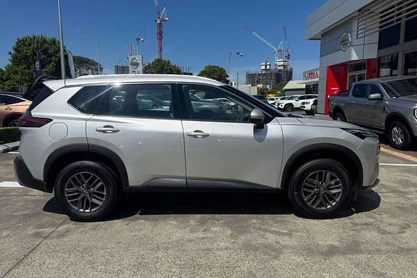 2024 Nissan X-TRAIL ST T33