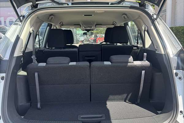 2024 Nissan X-TRAIL ST T33