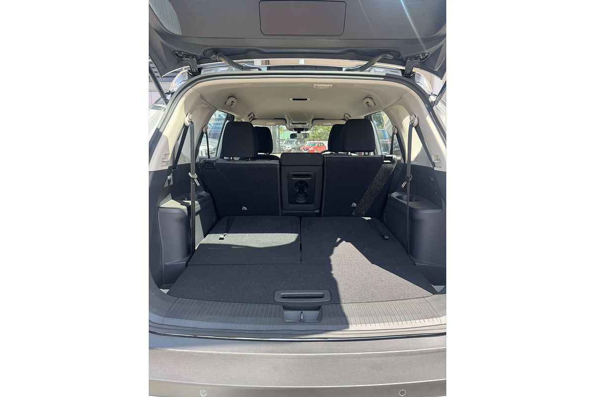 2024 Nissan X-TRAIL ST T33