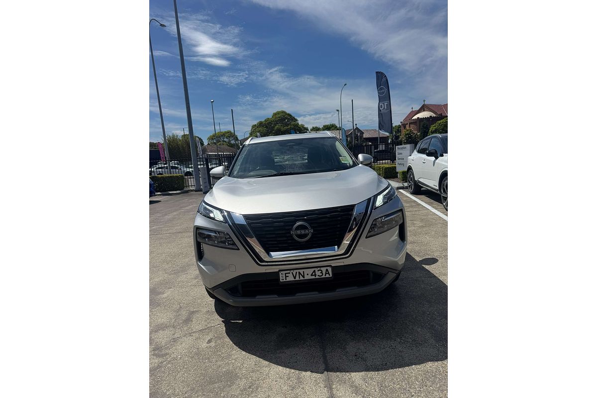 2024 Nissan X-TRAIL ST T33