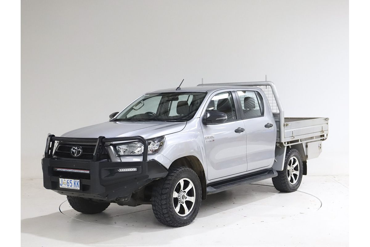 Hilux 4x4 SR 2.8L T Diesel Manual Double Cab C/C 2L70330 001 Hilux 4x4 SR 2.8L T Diesel Manual Double Cab C/C 2L70330 001