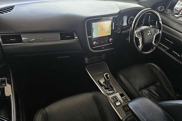 2020 Mitsubishi Outlander PHEV Exceed ZL