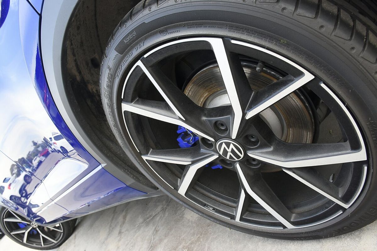 2025 Volkswagen T-Roc R D11