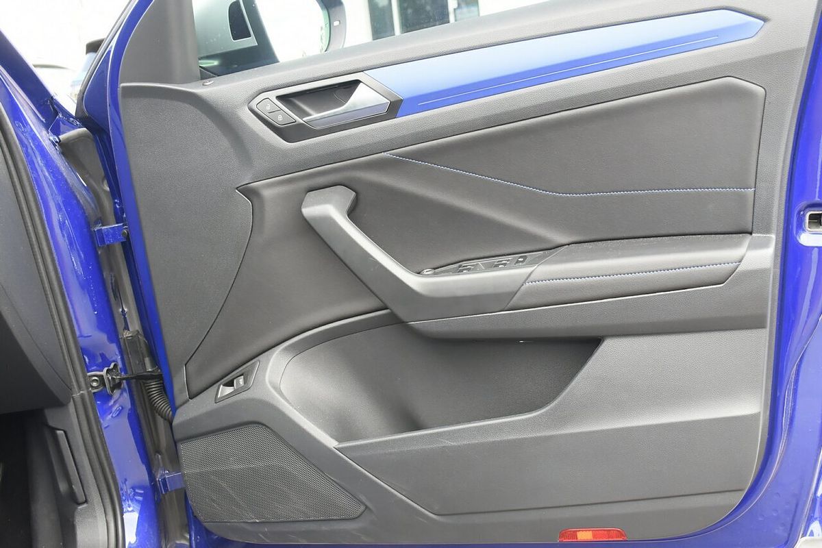 2025 Volkswagen T-Roc R D11