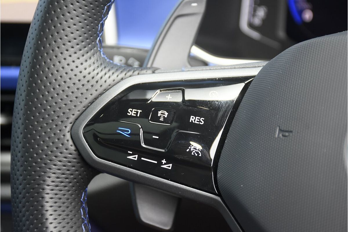 2025 Volkswagen T-Roc R D11