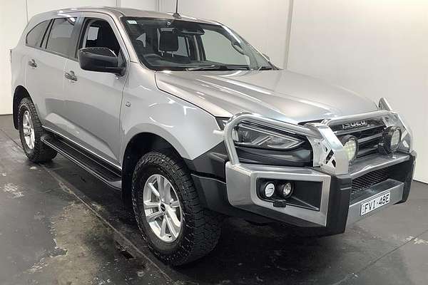 2022 Isuzu MU-X LS-M