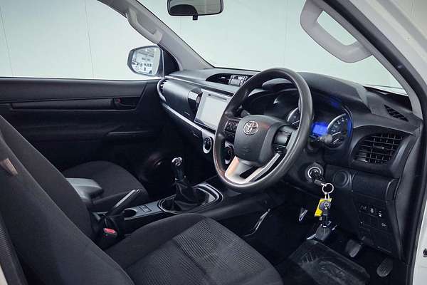2018 Toyota Hilux SR GUN126R 4X4