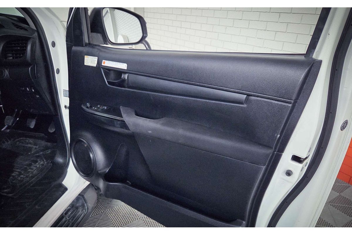 2018 Toyota Hilux SR GUN126R 4X4